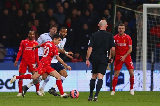 足球国足后防稳固，连续三场零封对手