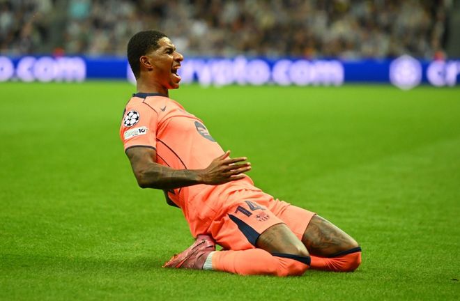 一位重病球迷被邀请看阿贾克斯的比赛，但因病情恶化未能实现