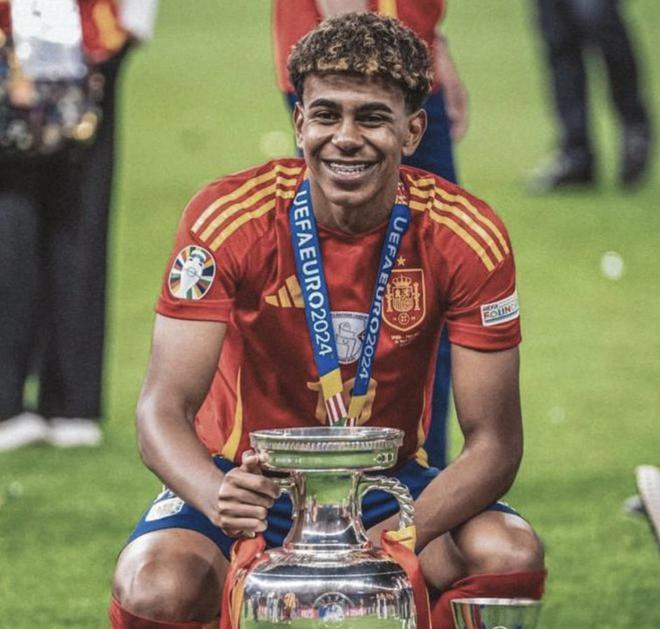 还要补强！英媒：桑德兰有意签下特罗姆瑟中场小将达尔